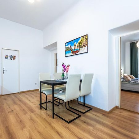 Wenceslas Square 2 Bedroom Apartment Praga Esterno foto